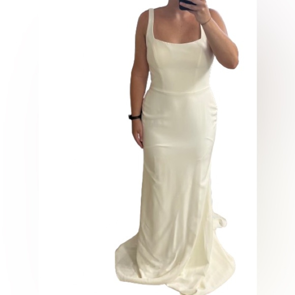 Brilliant Bridal | Ivory Luna Wedding Dress - Picture 1 of 15